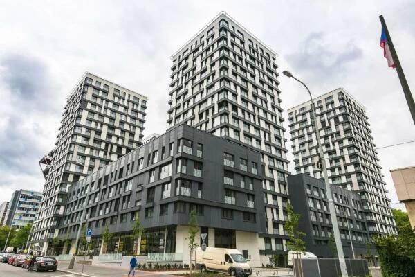 Residence Garden Tower - Parking ปราก ภายนอก รูปภาพ
