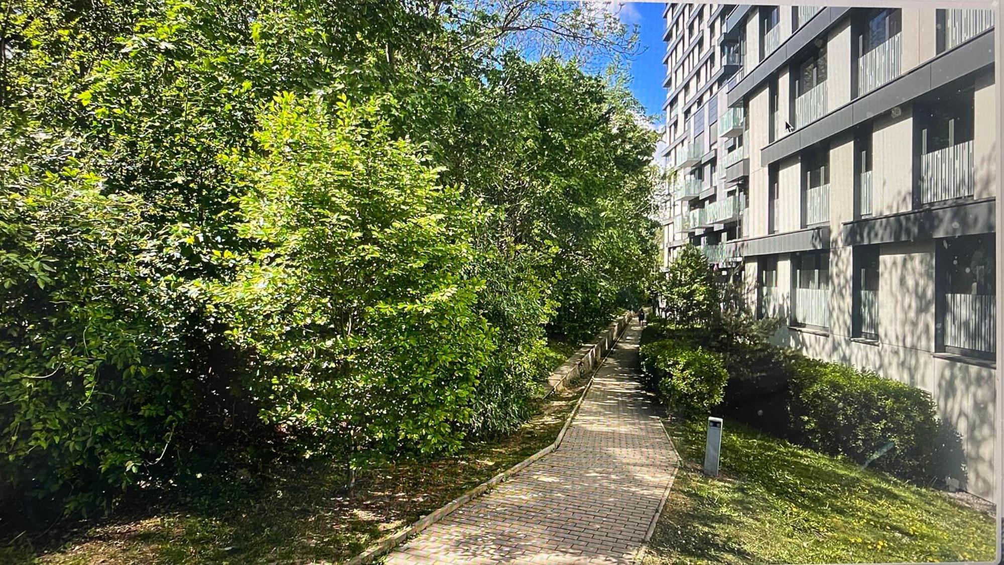 Residence Garden Tower - Parking ปราก ภายนอก รูปภาพ